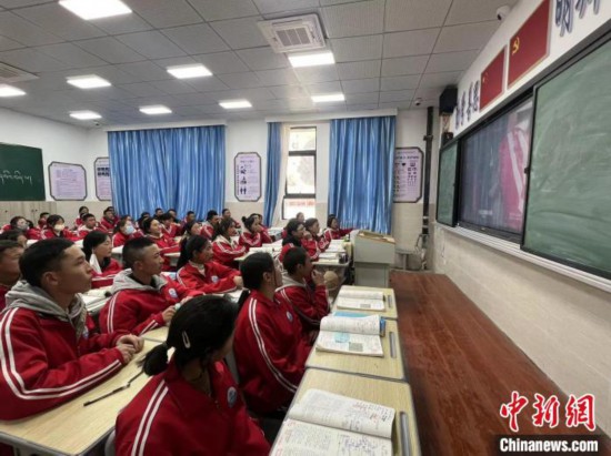 西藏“三包”补助再增加 促进高原教育高质量发展
