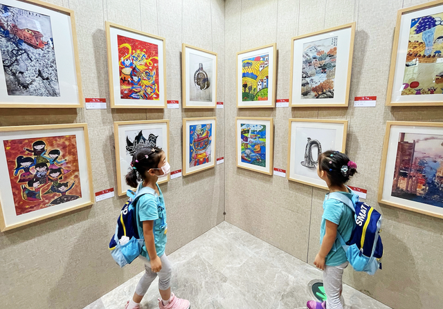 这些孩子们的作品，将在北京地铁78座车站展出
