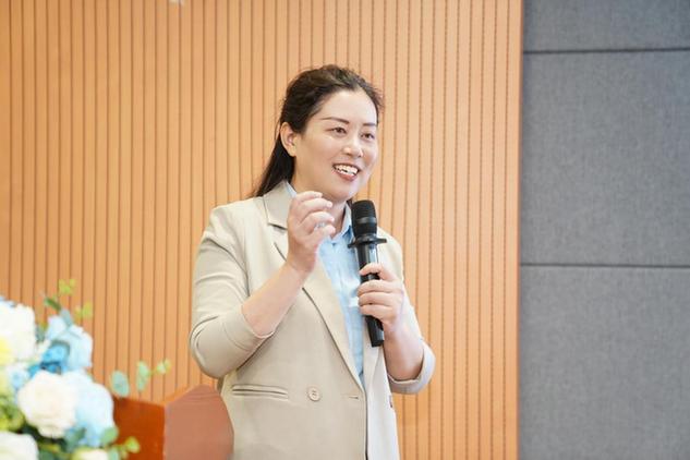 熊露：刀尖上的“微米级匠人”，用细节与创新守护患者清晰视界