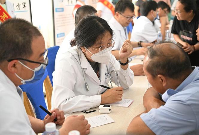 国家卫健委“连心工程”走进河北新河开展健康帮扶