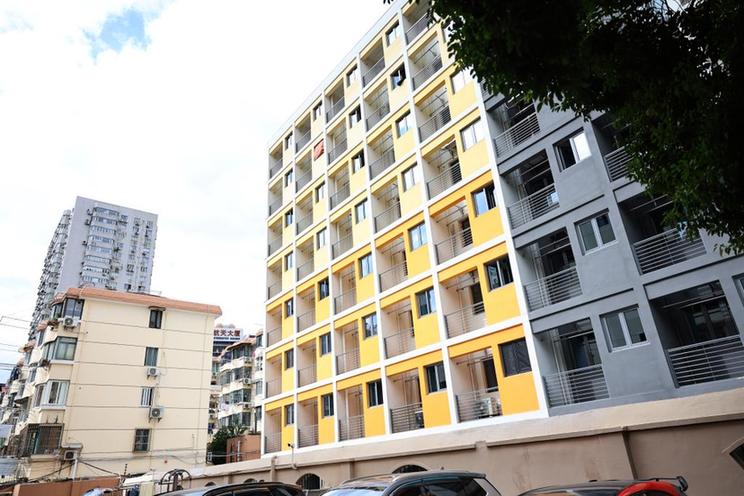 新华鲜报丨告别“拎马桶”！上海三十年接力塑“人民城市”新坐标