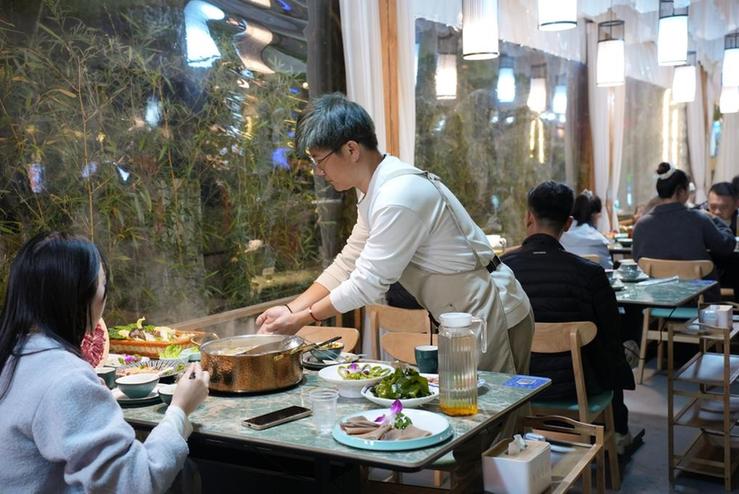 再难也不能欠工友钱 6年还债80万——这个“90后”一笔一划写诚信