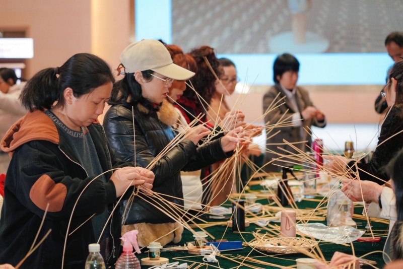 赋能女性，传承非遗