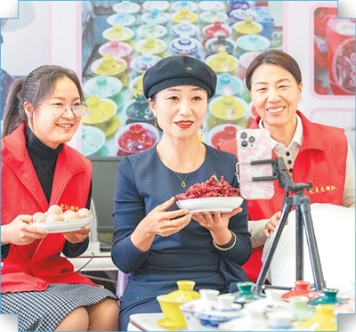 接茬干 不松劲——党员干部话常态化精准帮扶