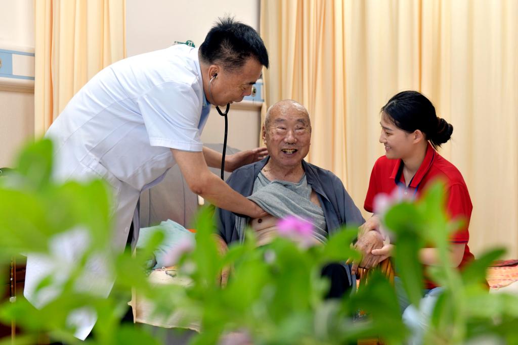 首超3万亿元!2025年医保“家底”更厚实