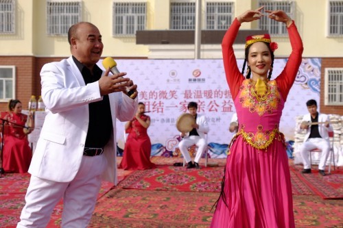 情暖寒冬与爱同行 金一文化携手新疆国投进行爱心扶贫公益