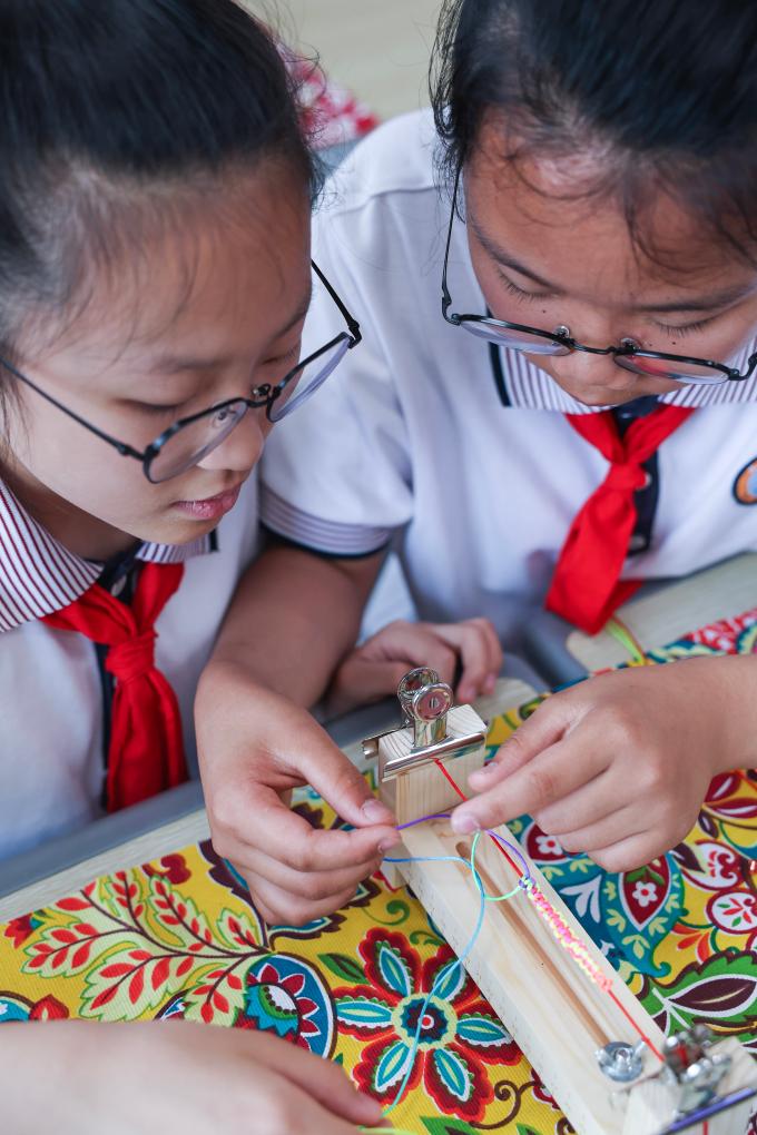 乡村小学开启乡土特色非遗课程