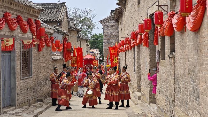 【高质量发展中国行】苏庄村：时光织梦的古村，婚俗乐章的悠扬回响