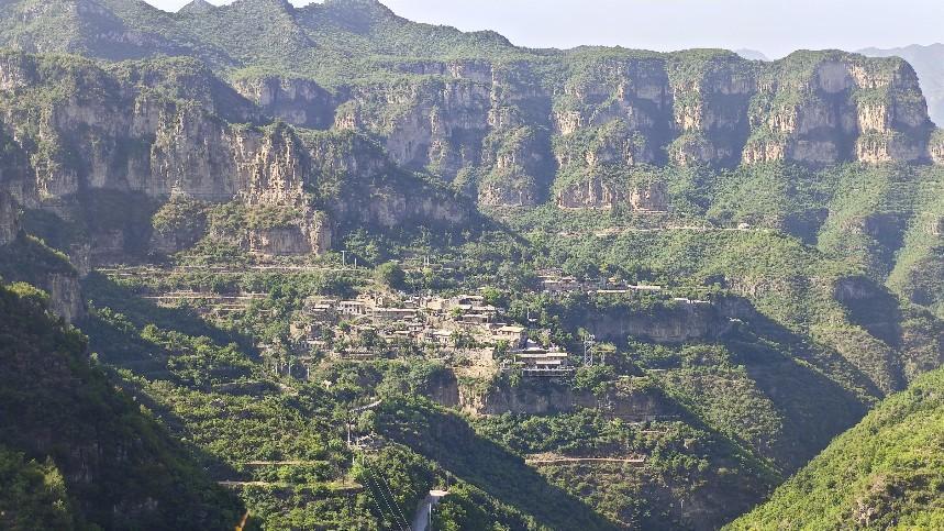 【高质量发展中国行】太行云端的石筑瑰宝——岳家寨村：历史与自然的和谐交响