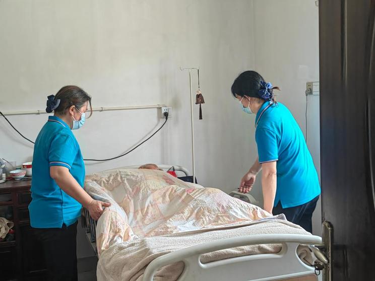 记者手记：更好守护失能人士的生命尊严