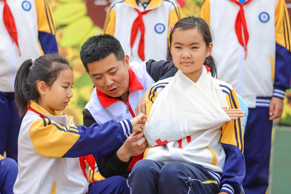 学习急救知识迎接世界红十字日