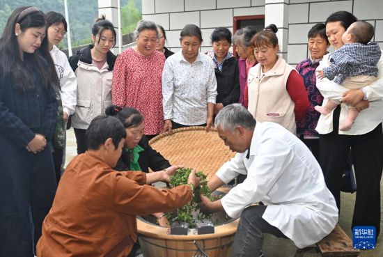女子学堂助力茶产业