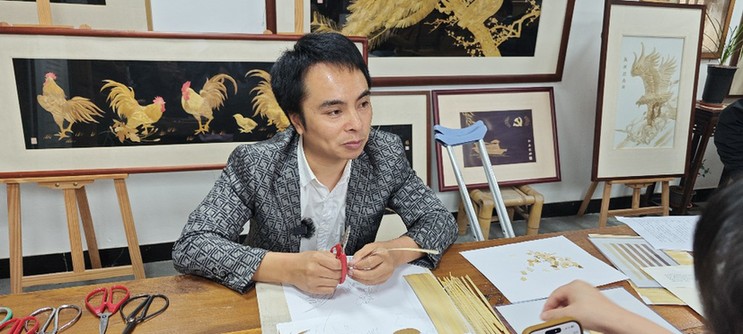 稻草画艺术家陈军敏：用稻草绘出自强不息的人生