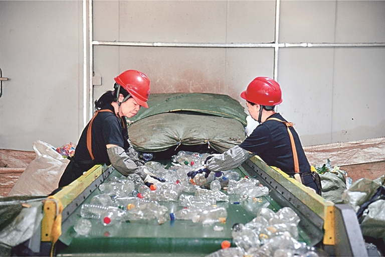 从“垃圾围城”到“变废为宝”，怎么做到的？