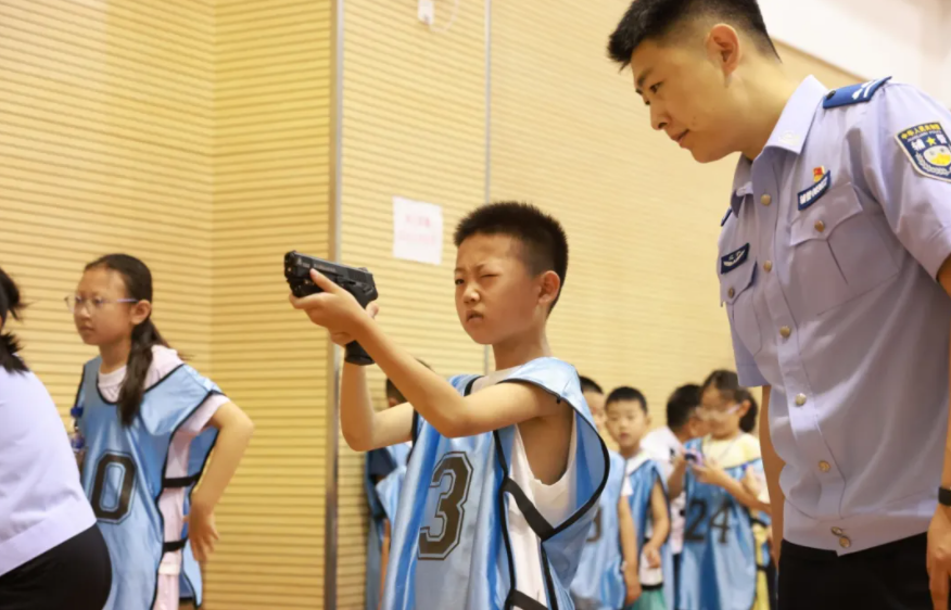 “警营少年行”夏令营，警娃们收获满满