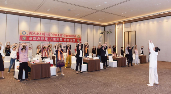 “孝心工程”以传统刺绣串联孝道传承与银龄福祉 织就母女温情画卷