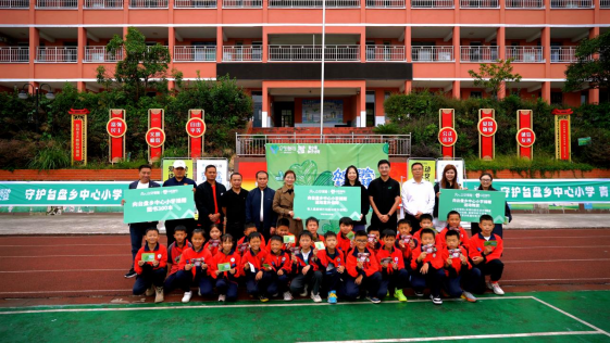 走进“村BA”发源地 以运动公益守护校园篮球梦